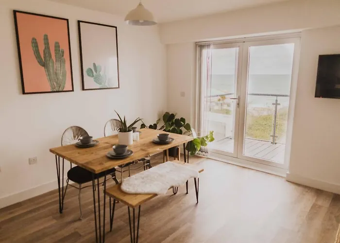 Ocean 1- Sea View Apartment, Fistral Beach Newquay