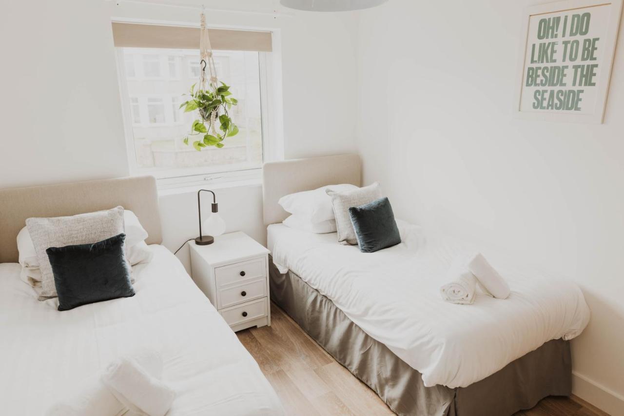Ocean 1- Sea View Apartment, Fistral Newquay *