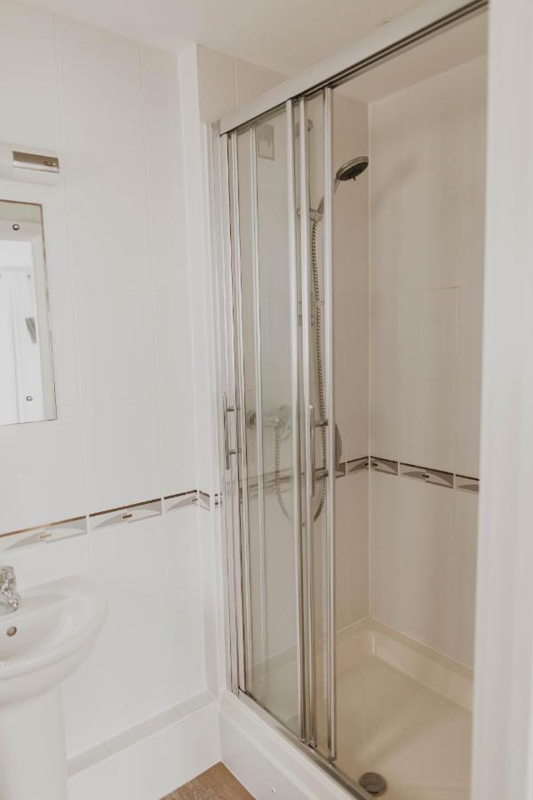Ocean 1- Sea View Apartment, Fistral Newquay *